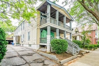 2036 Lark St in Lakewood, OH - Building Photo - Building Photo