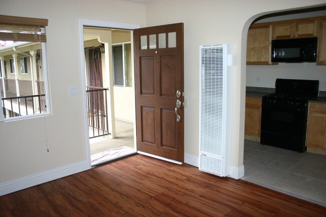 312 J Ave, Unit #67 in National City, CA - Foto de edificio - Building Photo