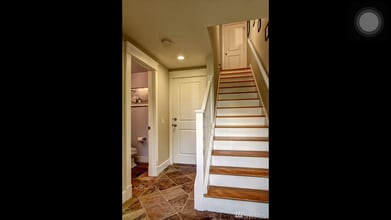 108 17th Ave, Unit B in Seattle, WA - Building Photo - Building Photo