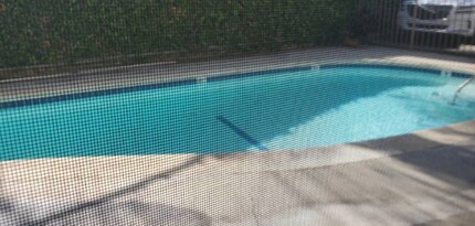 5227 Hermitage Ave in Los Angeles, CA - Foto de edificio - Building Photo