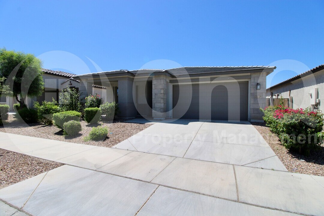 22729 E Domingo Rd in Queen Creek, AZ - Building Photo
