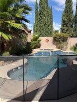 2133 Hillsgate St in Las Vegas, NV - Building Photo