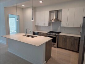 775 Juniper St NE in Atlanta, GA - Building Photo