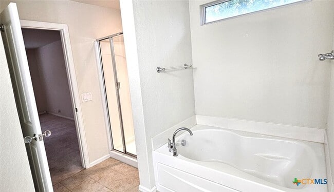 property at 5509 Columbia Dr