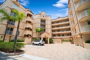 806 Mystic Dr in Cape Canaveral, FL - Building Photo