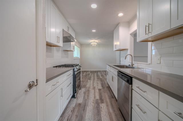 property at 2513 Belhaven Dr