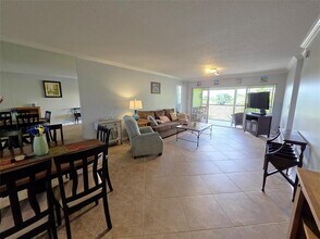 3993 Cypress Reach Ct in Pompano Beach, FL - Building Photo - Building Photo