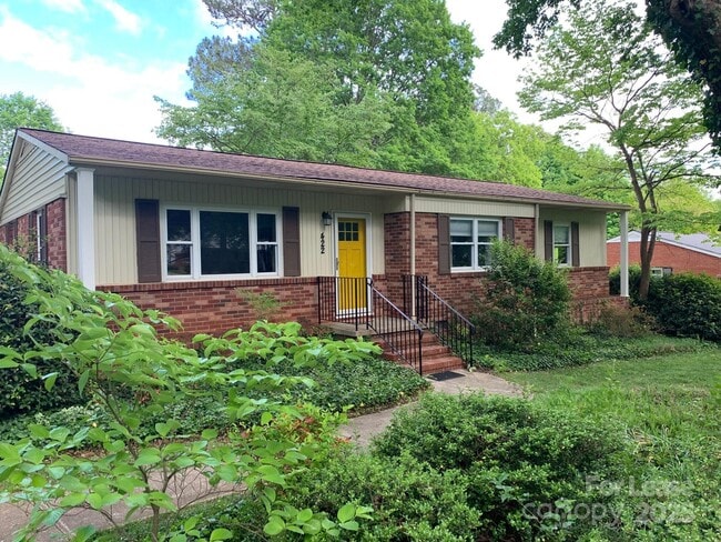 422 Fieldstone Rd in Mooresville, NC - Building Photo - Building Photo