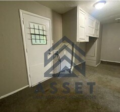 1612 Melinda Ln in Midwest City, OK - Building Photo - Building Photo