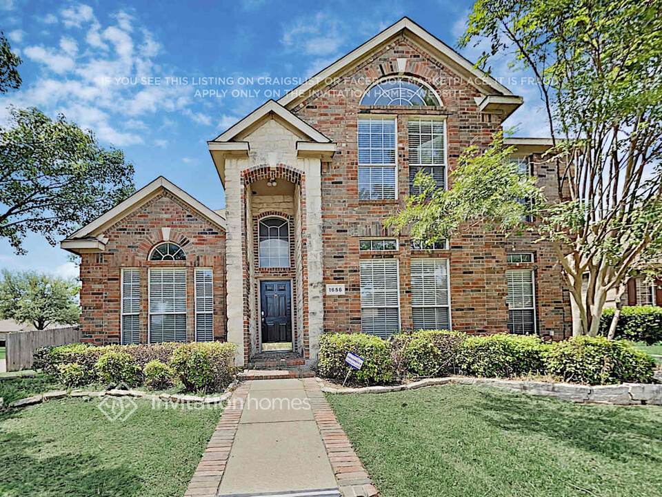 1656 Churchill Ln in Mansfield, TX - Building Photo