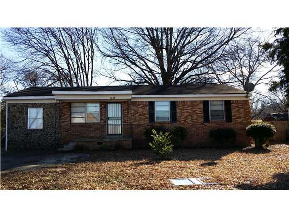 4643 Cottonwood Rd in Memphis, TN - Building Photo