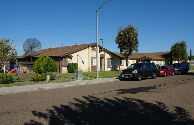 950 Billings St in El Cajon, CA - Building Photo - Building Photo