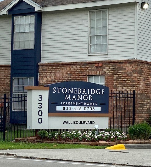 Stonebridge Manor Apartments in Gretna, LA