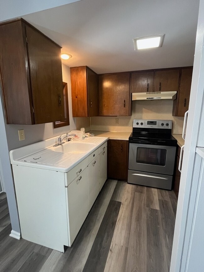 333 W Washington Ave in Zeeland, MI - Building Photo - Building Photo