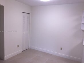 10740 N Kendall Dr in Miami, FL - Building Photo - Building Photo