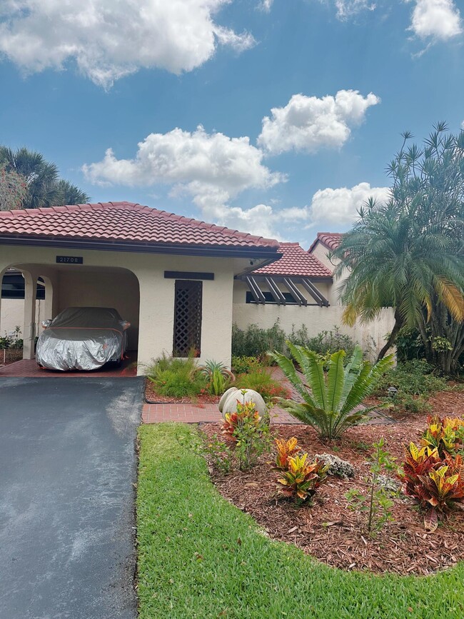 21708 Tall Palm Cir in Boca Raton, FL - Foto de edificio - Building Photo