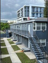 1181 NW 8th Street Rd in Miami, FL - Building Photo