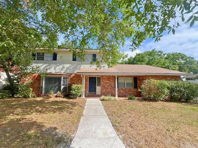 property at 822 Lake Elbert Ct