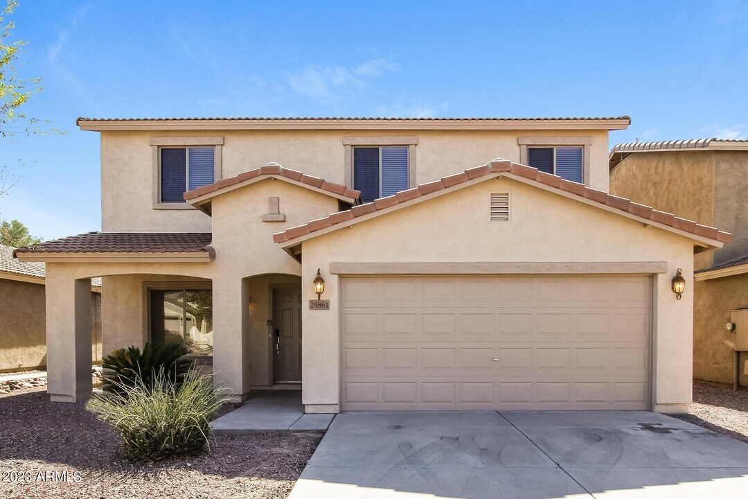 25861 W North Star Pl in Buckeye, AZ - Building Photo
