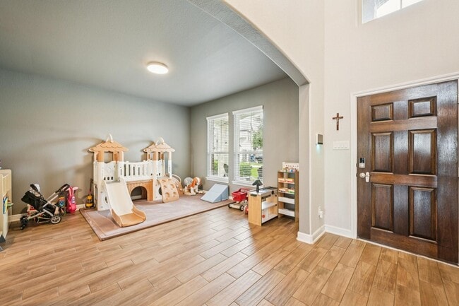 property at 2406 Harborwood Ct