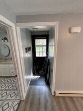 33 N Sullivan Rd in Charlton, MA - Building Photo - Building Photo