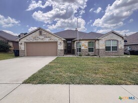 700 Cosper Creek Dr in Killeen, TX - Building Photo