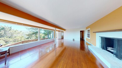 150 Camino De Herrera in San Anselmo, CA - Building Photo - Building Photo