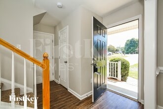 4912 Heritage Woods Ct in Greensboro, NC - Building Photo - Building Photo