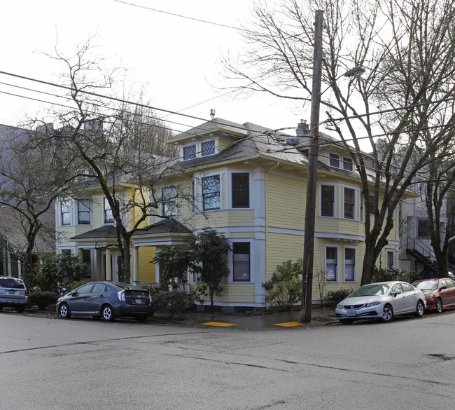 2182-2188 NW Kearney St in Portland, OR - Building Photo - Building Photo