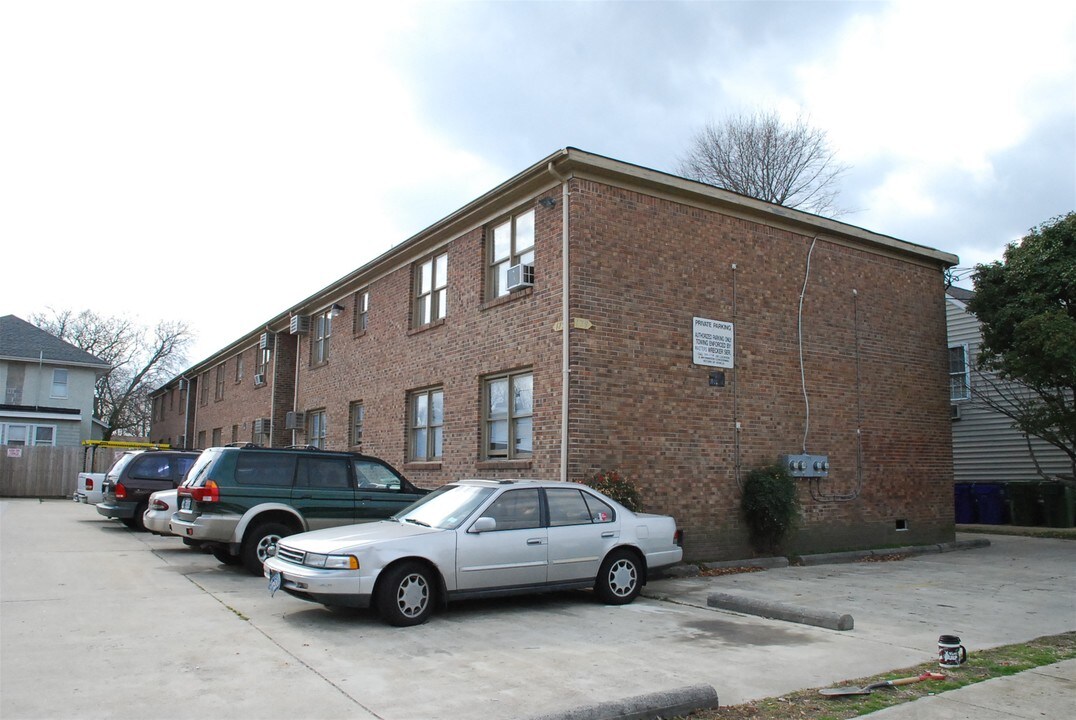 179 W Balview Ave in Norfolk, VA - Foto de edificio