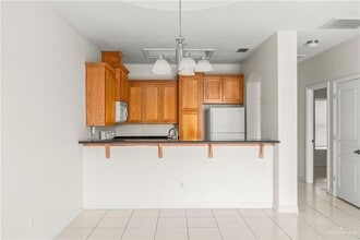 3036 Scottland Dr, Unit 2 in Edinburg, TX - Building Photo - Building Photo