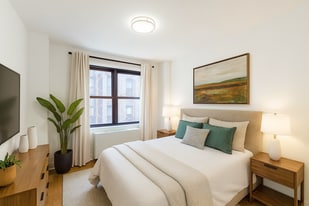 250 W 12th St, Unit 2004 in New York, NY - Building Photo