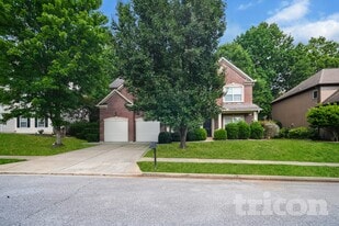 18 Rockridge Dr in Newnan, GA - Building Photo