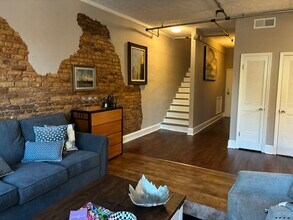 145 South St, Unit 3 in Athens, GA - Foto de edificio - Building Photo