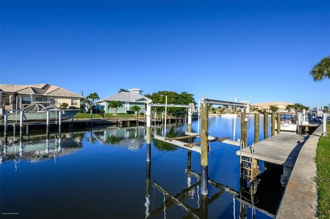 149 Crescent Dr in Punta Gorda, FL - Building Photo - Building Photo