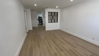 1460 NW 22nd Ct in Fort Lauderdale, FL - Building Photo - Building Photo
