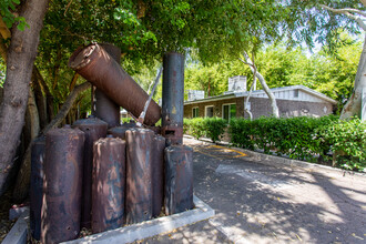 Casa Carmel in Tempe, AZ - Foto de edificio - Building Photo