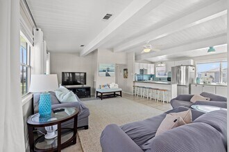 22022 Zachary Dr in Galveston, TX - Building Photo - Building Photo