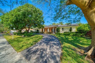 7745 SW 144th St in Palmetto Bay, FL - Building Photo