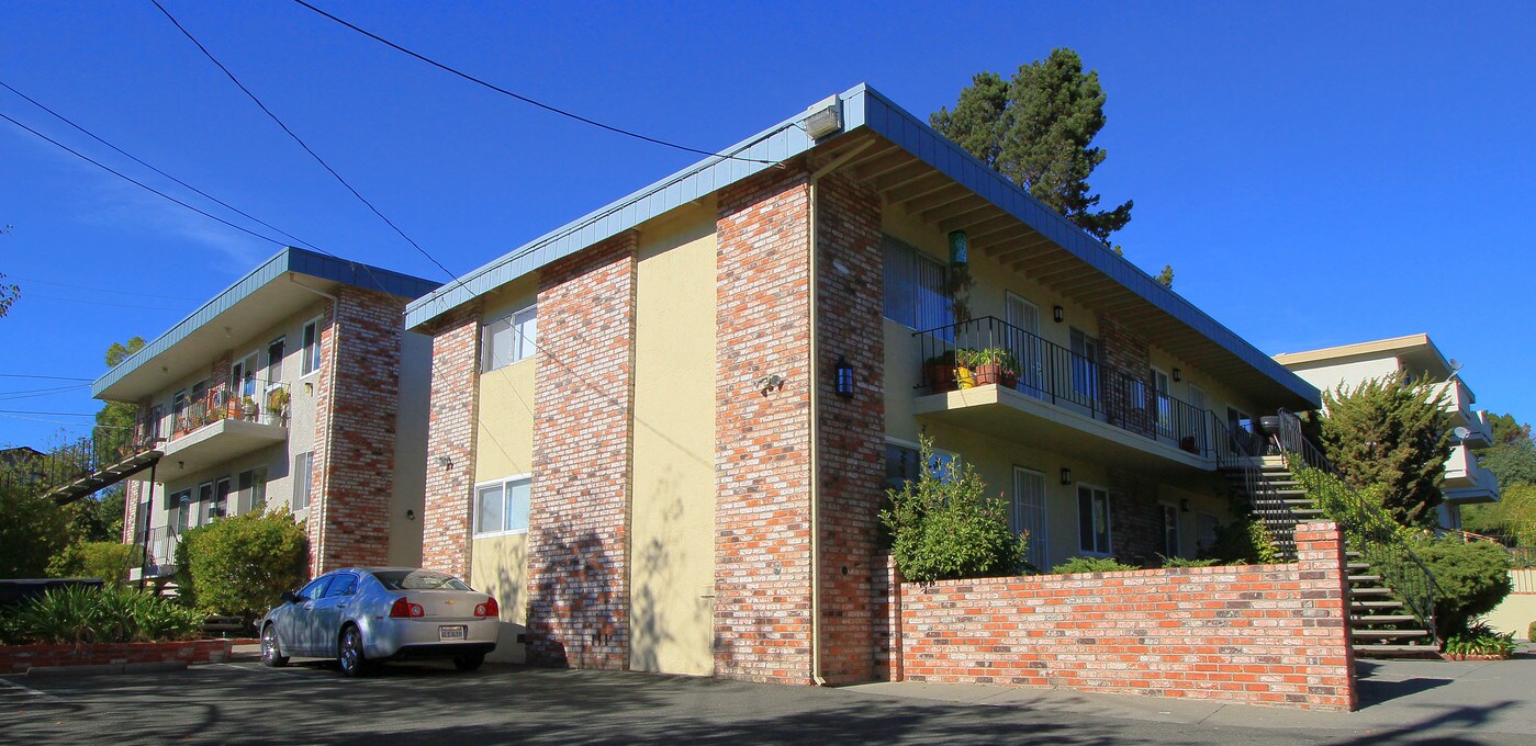 411 E O St in Benicia, CA - Building Photo