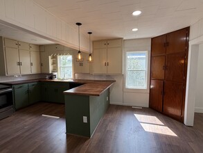 1308 E Oak St in Dexter, MO - Building Photo - Building Photo