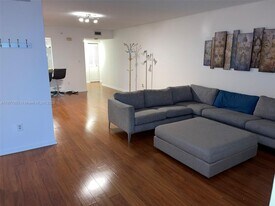 20840 San Simeon Way in North Miami Beach, FL - Building Photo