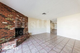 8502 N 54th Dr in Glendale, AZ - Foto de edificio - Building Photo