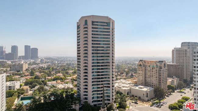 10490 Wilshire Blvd in Los Angeles, CA - Building Photo - Building Photo