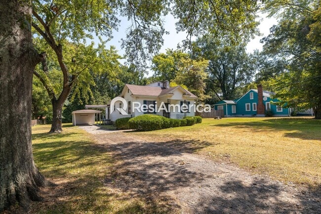 property at 3670 Graves Rd