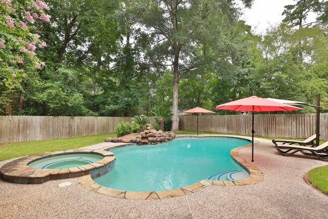property at 47 E Greywing Cir