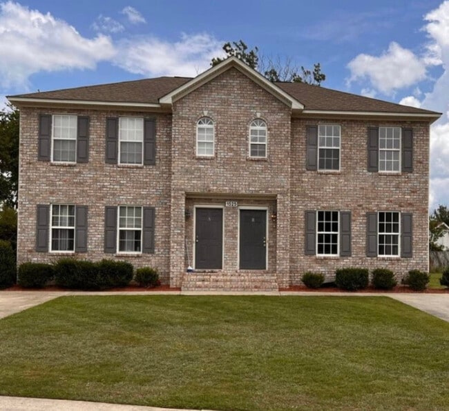 property at 1525 Pine Brook Ct