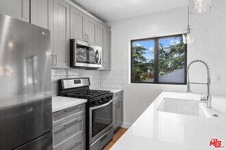 4080 Van Buren Pl in Culver City, CA - Building Photo - Building Photo