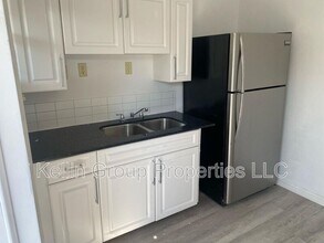5701 Middlesex Dr in Tampa, FL - Building Photo - Building Photo