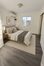 1052 Orange Ave in Long Beach, CA - Building Photo - Building Photo